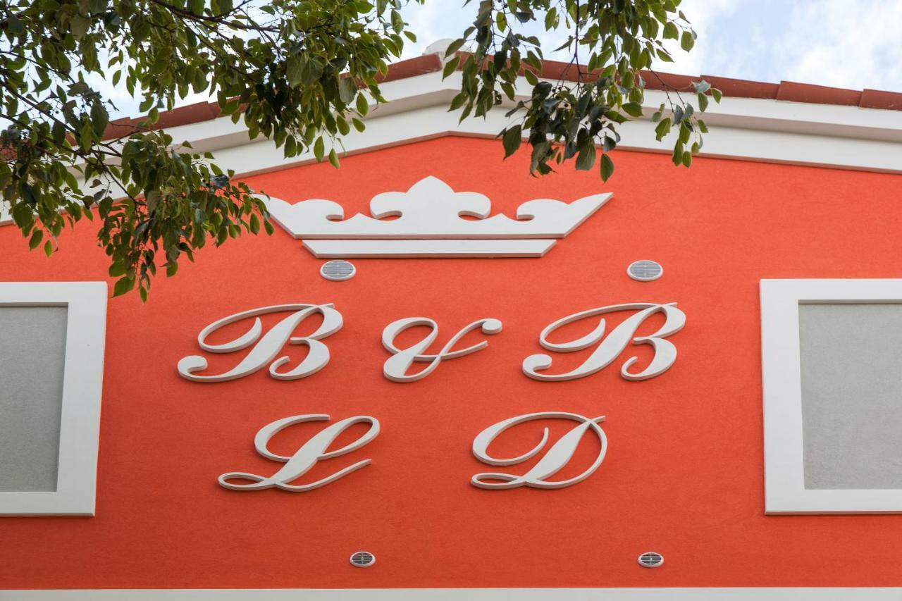 Bb-Ld Bed and Breakfast Pola Esterno foto